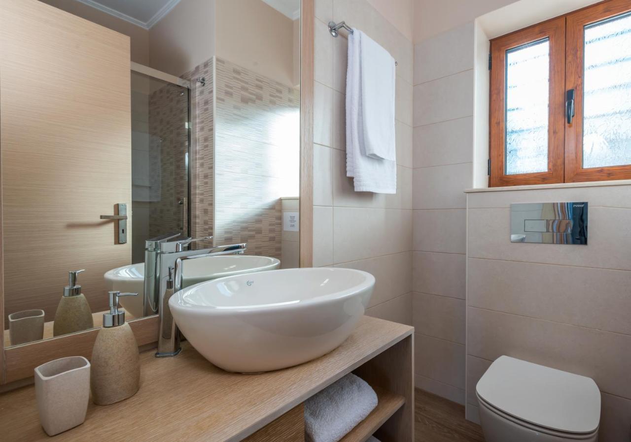 Iris Villas Lefkada - Marine Villa With Private Sea Access Sivota  Ngoại thất bức ảnh